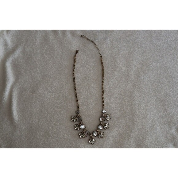 VTG Teardrop Clear Crystal Rhinestone Necklace Choker Gold Tone Tri-Leaf Shape - Picture 3 of 8